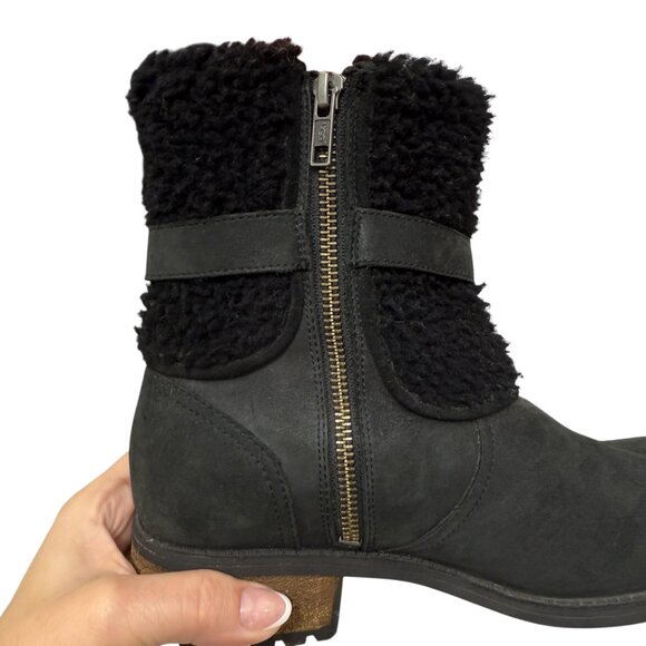UGG Australia Blayre II Black Leather Shearling Buckle Ankle Boot women's size 8 - Picture 6 of 14